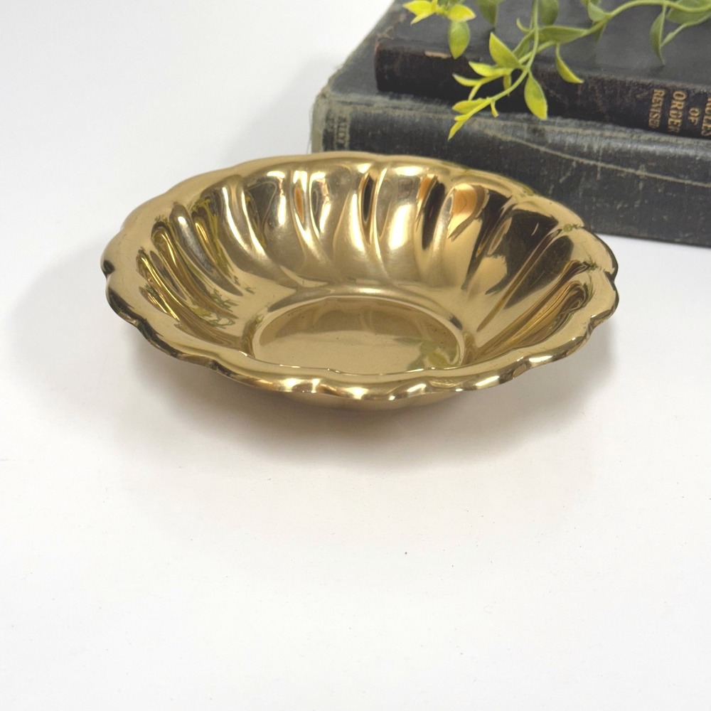 Vintage Gorham Giftware Lacquered Brass Fluted Scalloped Trinket Bowl Ring Dish